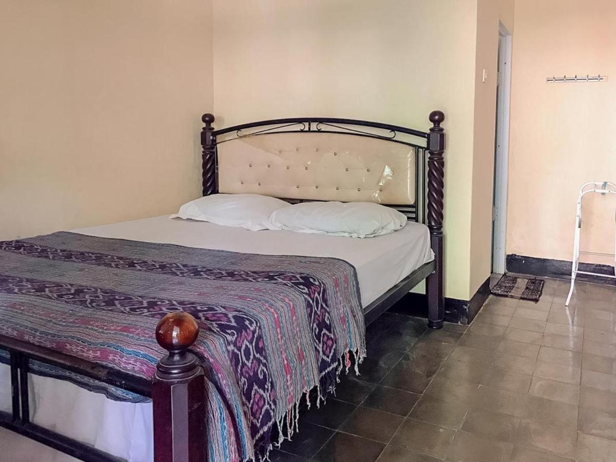 Oka Homestay Mitra Reddoorz Mataram Extérieur photo