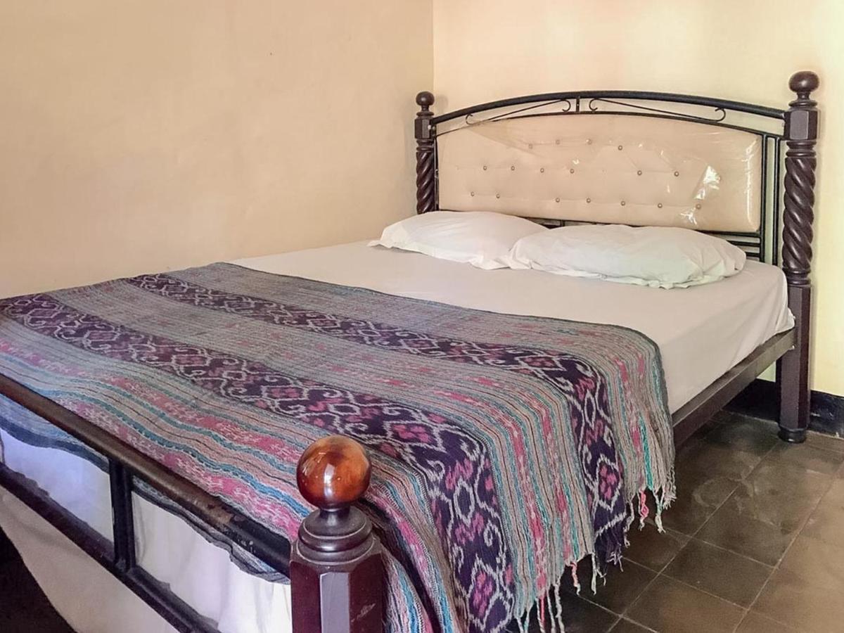 Oka Homestay Mitra Reddoorz Mataram Extérieur photo