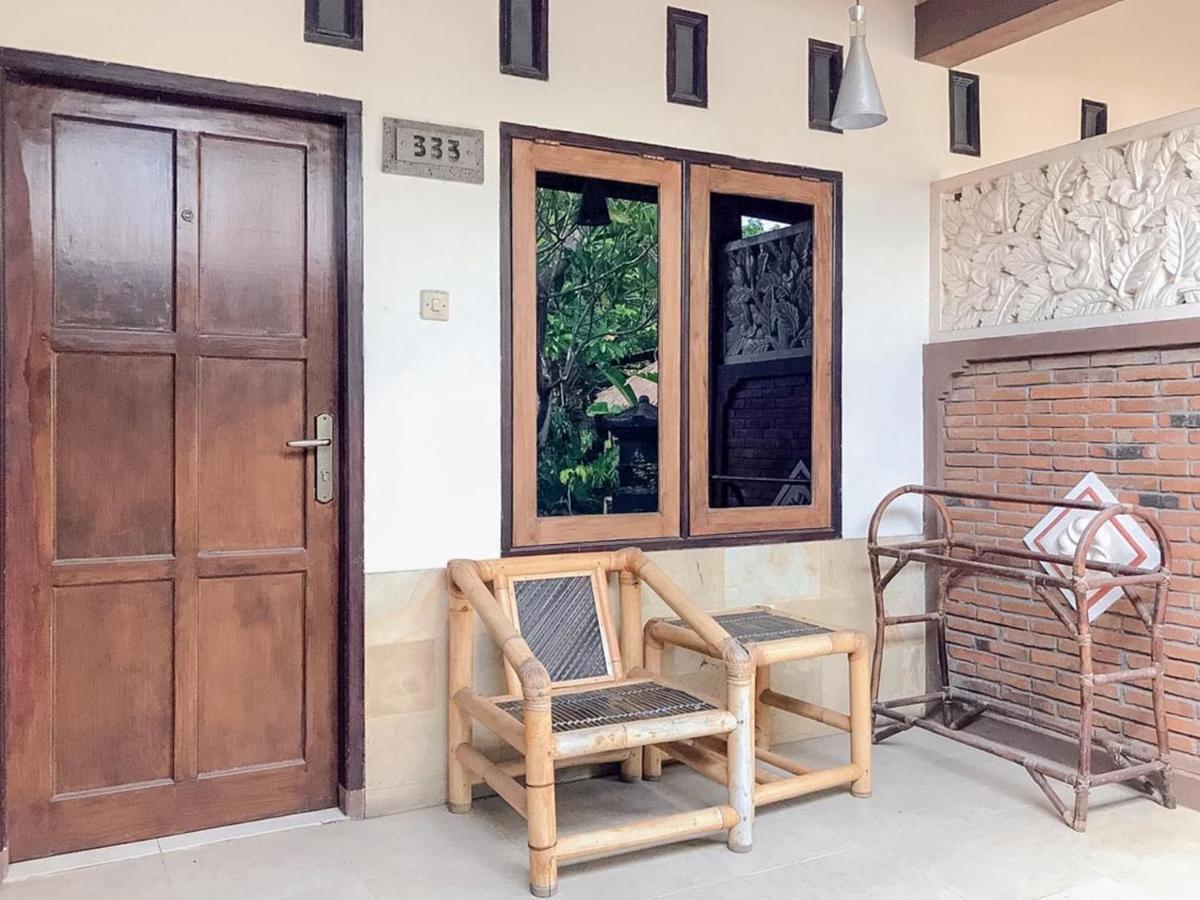Oka Homestay Mitra Reddoorz Mataram Extérieur photo